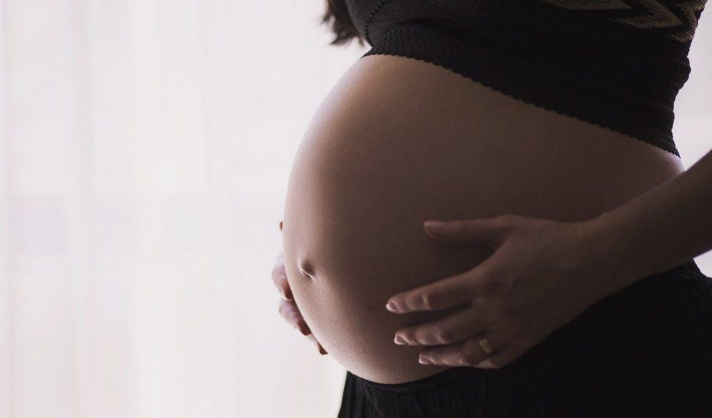 Say Goodbye to Stretch Marks: Natural Remedies and Effective Treatments for Striae Marks
