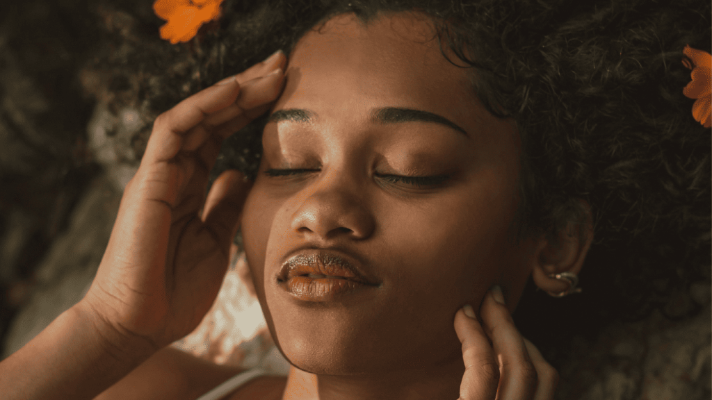 Unveiling the Miraculous: The Comprehensive Guide to Helichrysum Oil Benefits for Skin